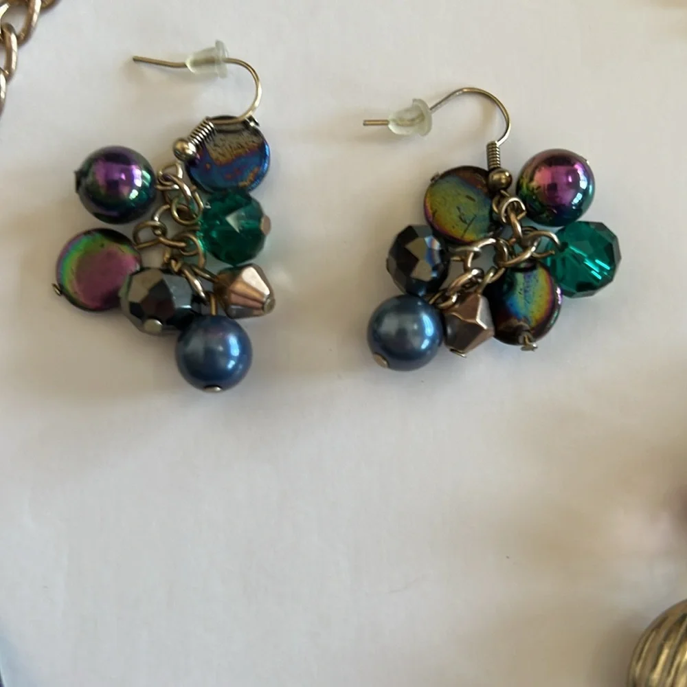 Erica Lyons 18 to 21 inch Necklace with Pierced Earrings